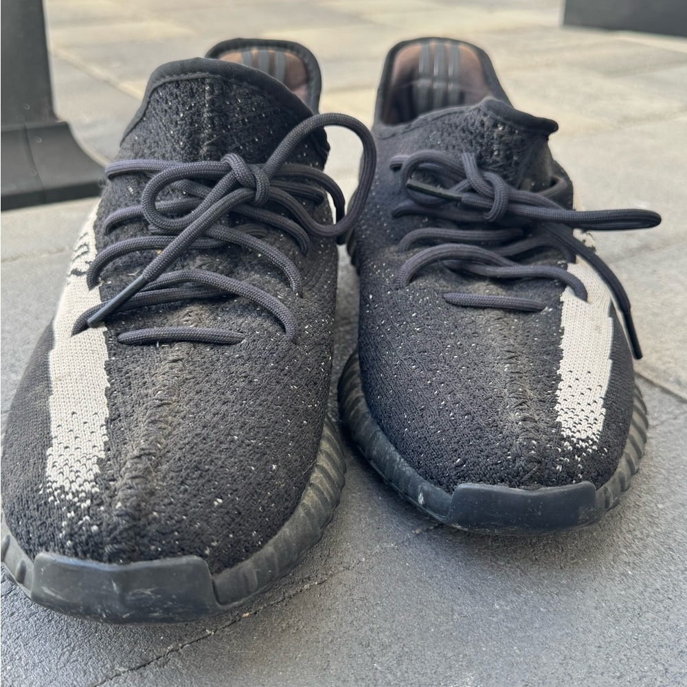 Yeezy Sneakers